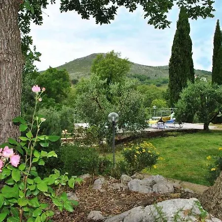 Il Casolare Country House Con Piscina