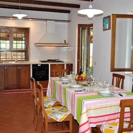 Il Casolare Country House Con Piscina 빌라