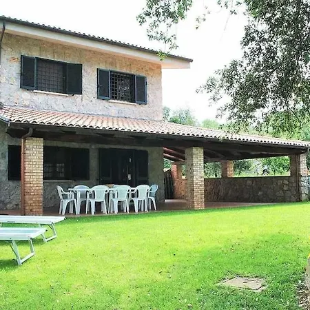 Il Casolare Country House Con Piscina 이트리