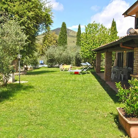빌라 Il Casolare Country House Con Piscina 이트리